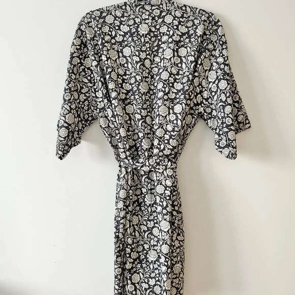 Vintage French Maid Patterned Robe - Picture 3 of 5